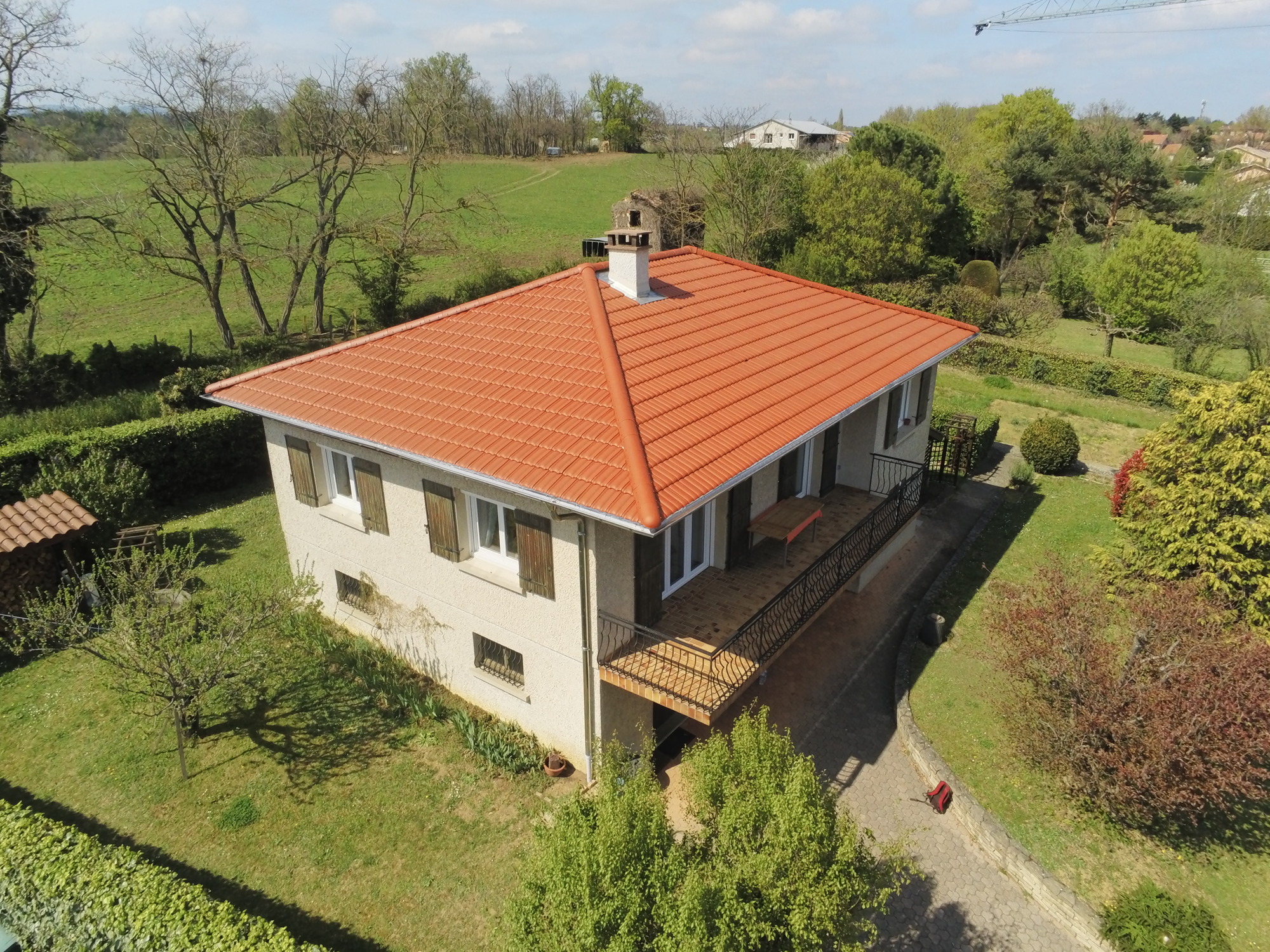 Hervé ANTONIALI Dirigeant Téléphone : 04 72 31 65 13 Mail : antonialipereetfils@gmail.com ANTONIALI Père & Fils 313, route du Bas Privas 69390 CHARLY www.antoniali-batiment.fr